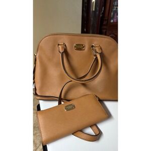 MICHAEL KORS MK LG Dome Satchel Bag and matching‎ wallet Tan Saffiano